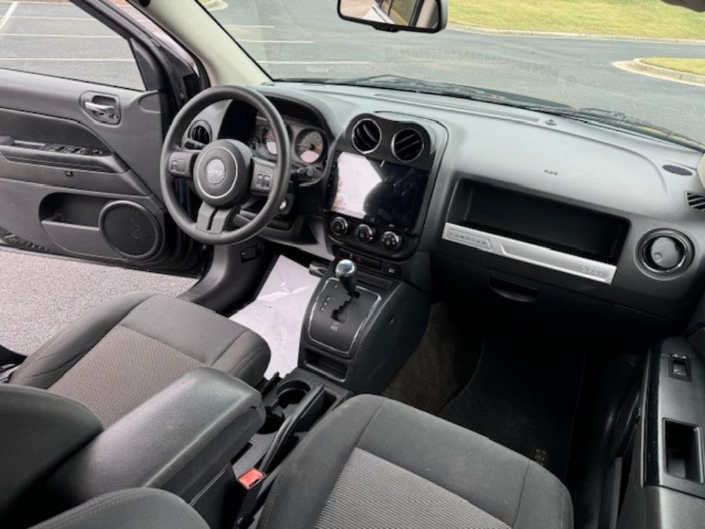 2016 Jeep Compass Sport photo
